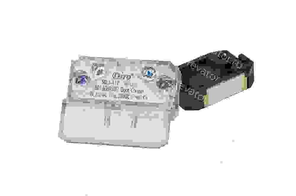 Выключатель блокировочный (перемычка + ответная часть) SEL2-A1Z 601.6369.037 Diro