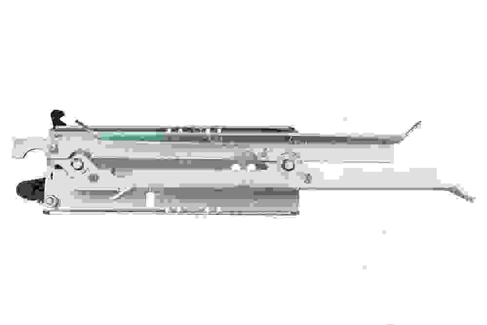 Отводка двери кабины левая IRIS OTIS77 DEA3016477 Sigma