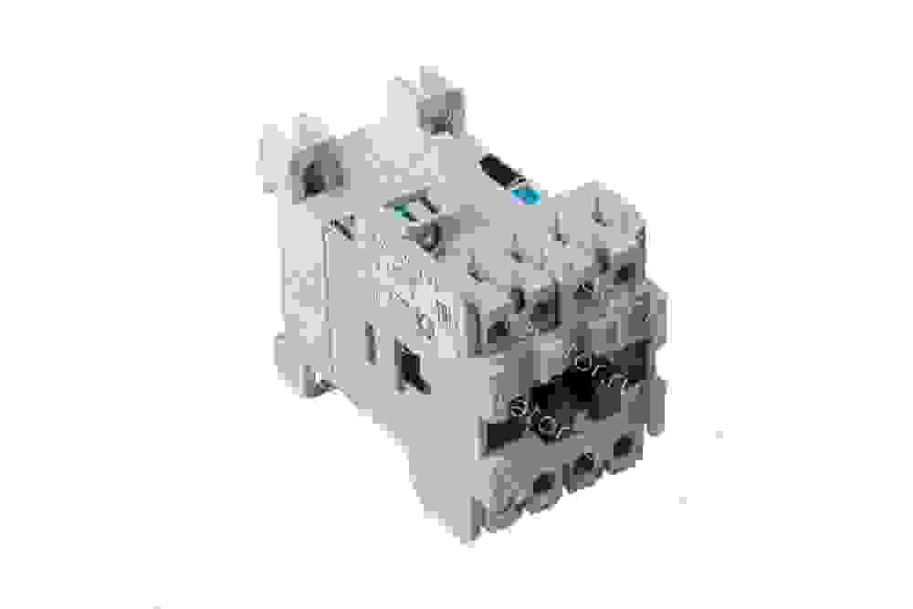 Пускатель 110VAC 10А ПМ12-010150