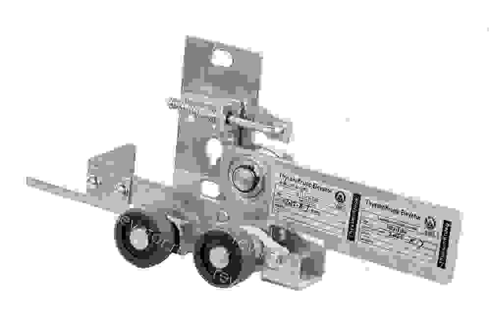 Замок двери шахты правый M2TS8 6090040010 ThyssenKrupp